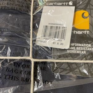 Men’s Carhartt navy utility pants